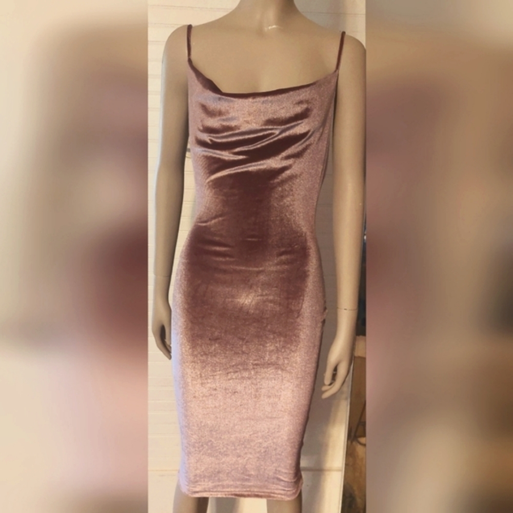 XS Lulu's velvet midi dress